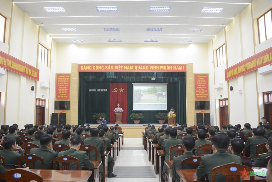 Binh chủng Tăng Thiết giáp tổng kết công tác huấn luyện năm 2024