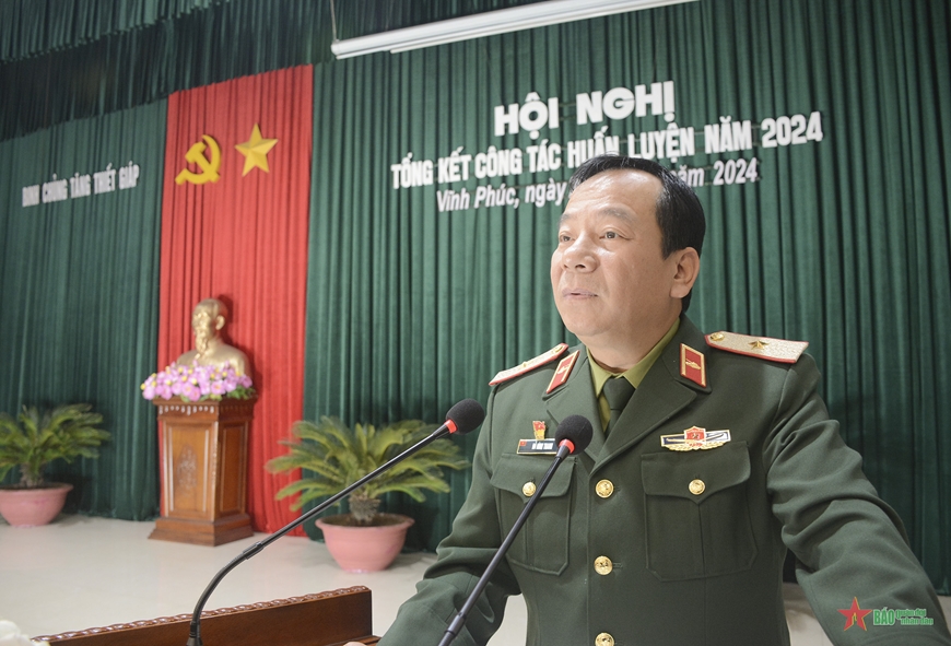 Binh chủng Tăng Thiết giáp tổng kết công tác huấn luyện năm 2024