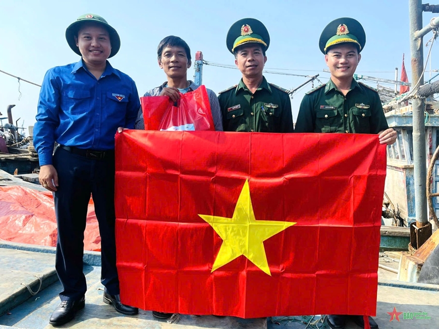 Điểm tựa giúp ngư dân Đà Nẵng vững tin, vươn khơi bám biển
