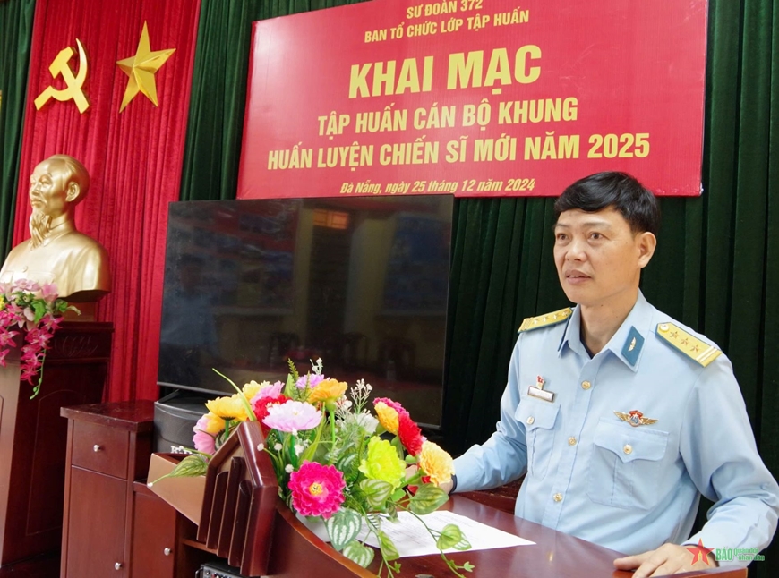 Sư đoàn Không quân 372 khai mạc tập huấn khung huấn luyện chiến sĩ mới năm 2025
