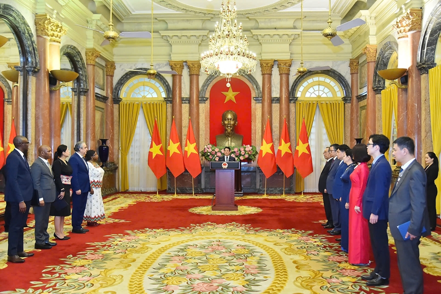 Chủ tịch nước Lương Cường tiếp Đại sứ các nước trình quốc thư