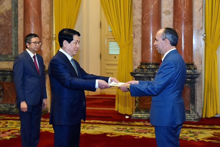 Chủ tịch nước Lương Cường tiếp Đại sứ các nước trình quốc thư