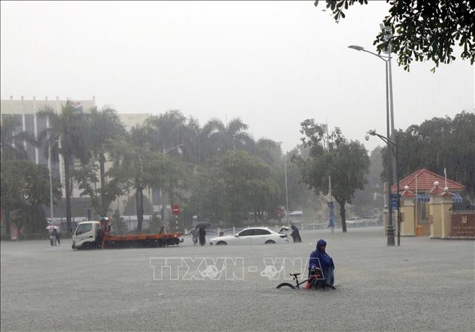 Thời tiết hôm nay (27-12): Thừa Thiên Huế đến Phú Yên cục bộ có mưa to