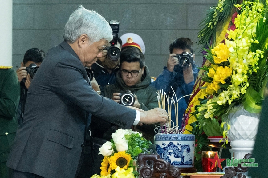 Cử hành trọng thể Lễ viếng đồng chí Đại tướng Nguyễn Quyết