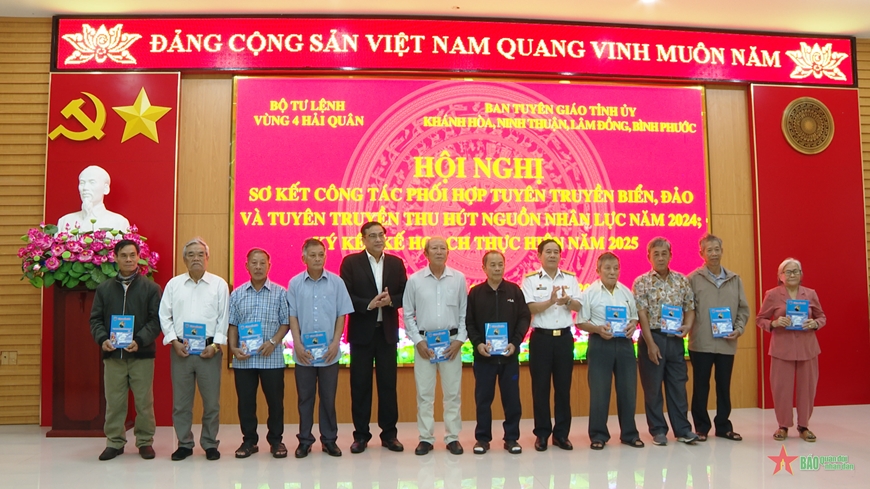 Các địa phương đẩy mạnh công tác tuyên truyền biển, đảo