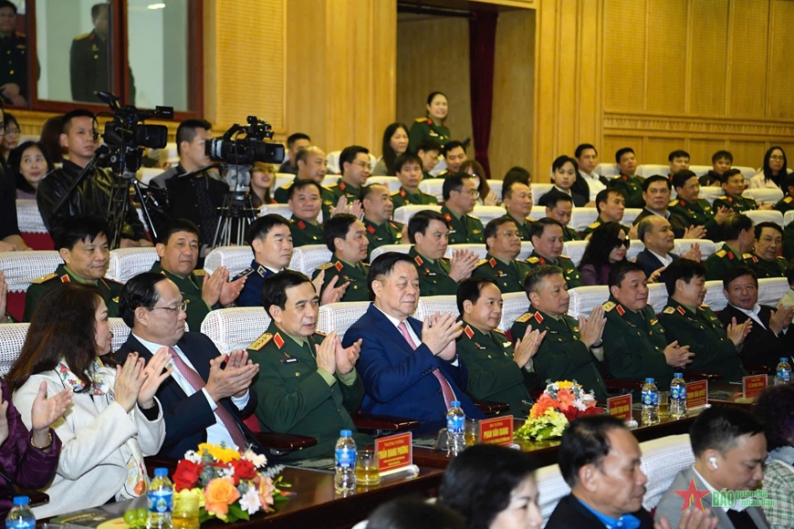 Tỏa sáng hình tượng Bộ đội Cụ Hồ trong chương trình nghệ thuật “Con đường từ trái tim”