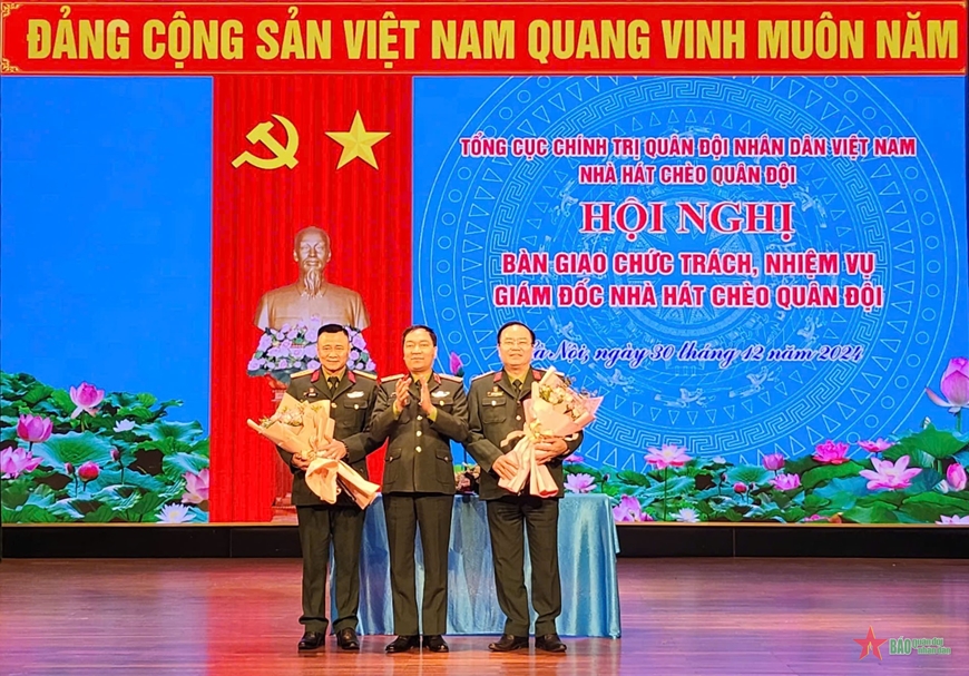 Đại tá, NSND Vũ Tự Long giữ chức vụ Giám đốc Nhà hát Chèo Quân đội