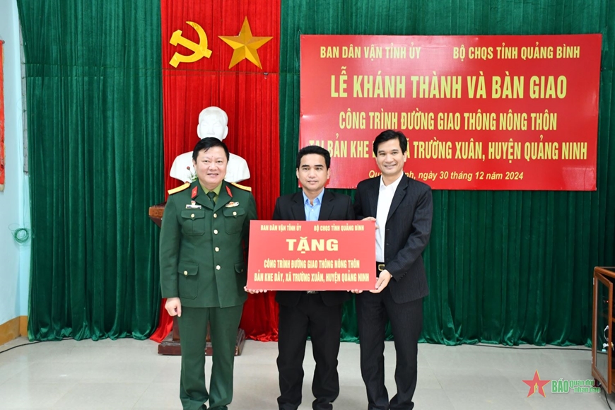 Quảng Bình: Khánh thành và bàn giao công trình đường giao thông nông thôn tặng bản Khe Dây