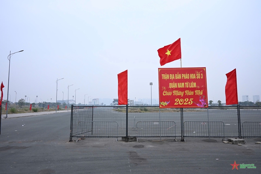 Hà Nội: Khẩn trương hoàn thành các trận địa bắn pháo hoa phục vụ đón năm mới 2025