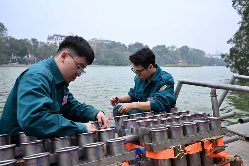 Hà Nội: Khẩn trương hoàn thành các trận địa bắn pháo hoa phục vụ đón năm mới 2025