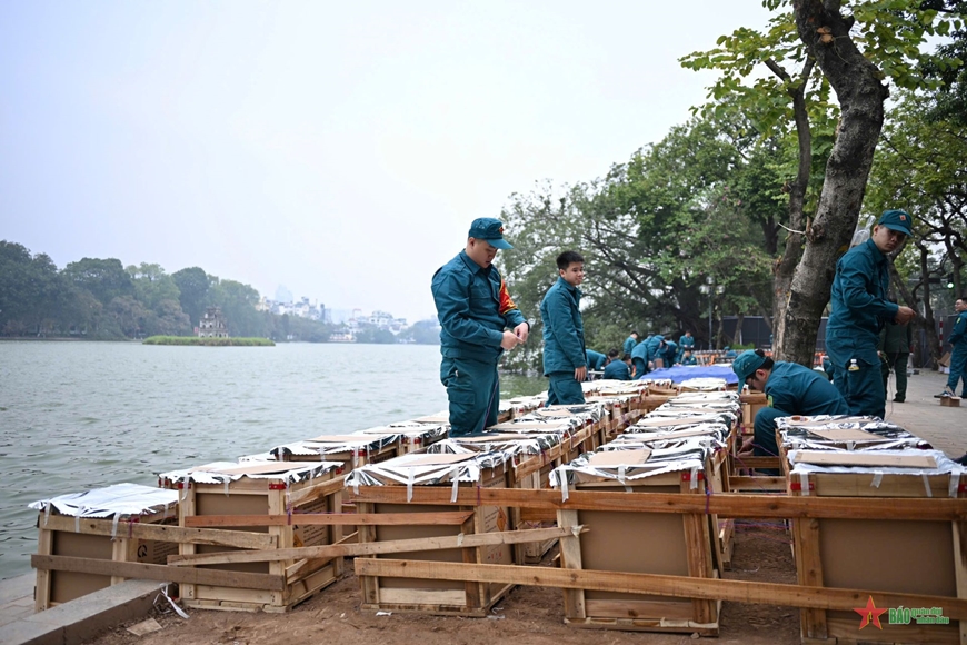 Hà Nội: Khẩn trương hoàn thành các trận địa bắn pháo hoa phục vụ đón năm mới 2025
