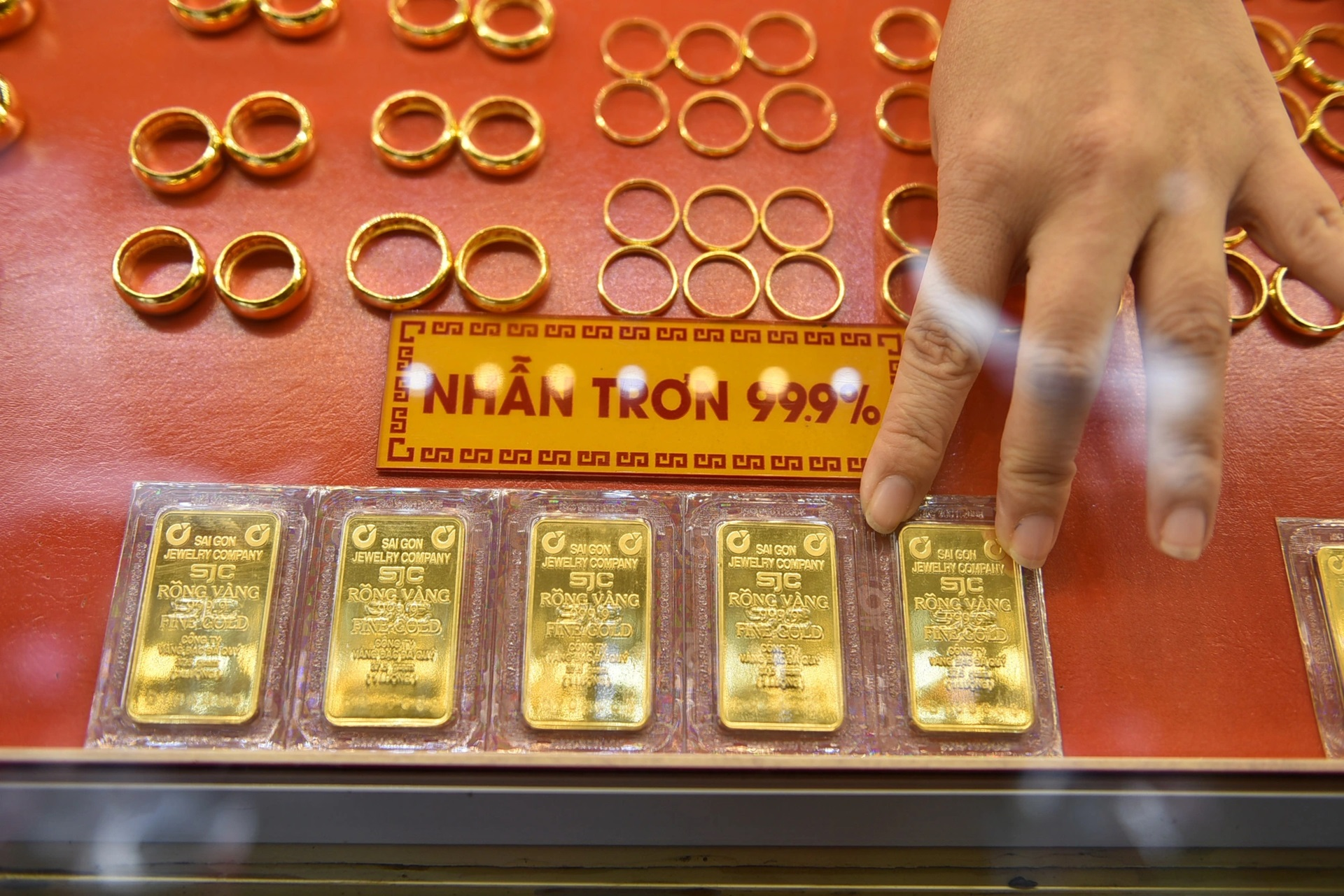 Giá vàng hôm nay (1-1): Ghi nhận năm hoạt động tốt nhất kể từ 2010