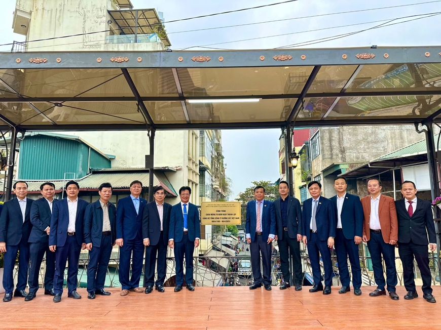 Ke ga Long Biên mang diện mạo mới sau khi hoàn thành sửa chữa, cải tạo