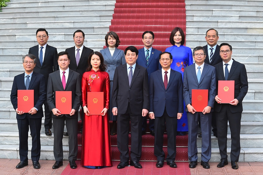 Chủ tịch nước Lương Cường trao Quyết định phong hàm Đại sứ