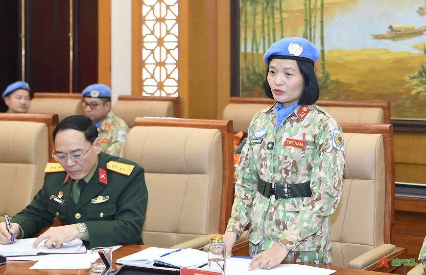 Các sĩ quan Việt Nam sẵn sàng lên đường làm nhiệm vụ gìn giữ hoà bình