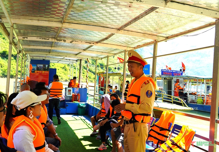 Hà Giang: Tăng cường đảm bảo trật tự, an toàn giao thông dịp Tết