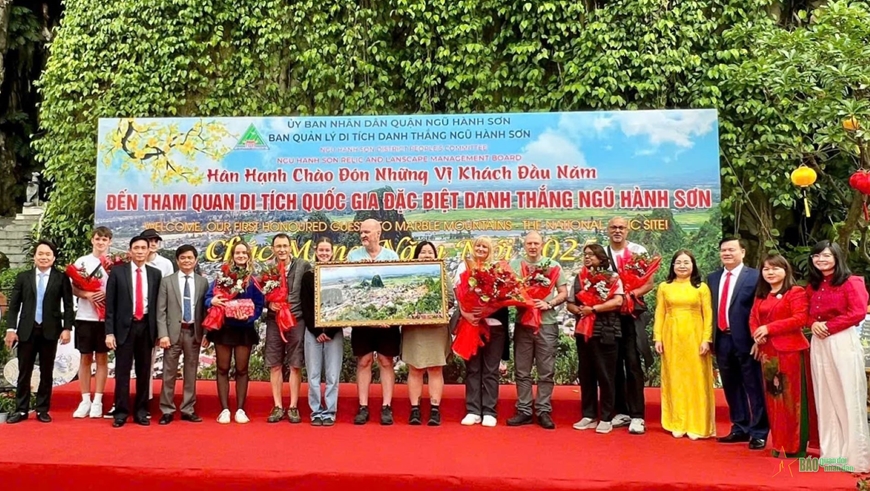 Đà Nẵng: Thúc đẩy tăng trưởng kinh tế và đảm bảo an sinh xã hội