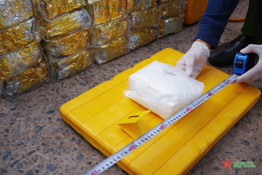 Bộ đội Biên phòng tỉnh An Giang bắt giữ vụ vận chuyển hơn 22kg ma túy