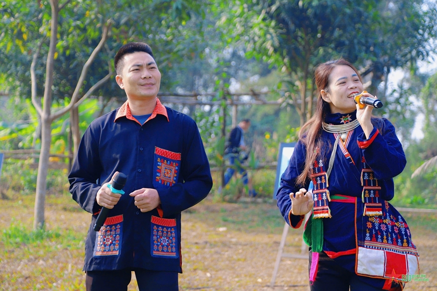 “Đón xuân ở bản em” cùng đồng bào các dân tộc phía Bắc