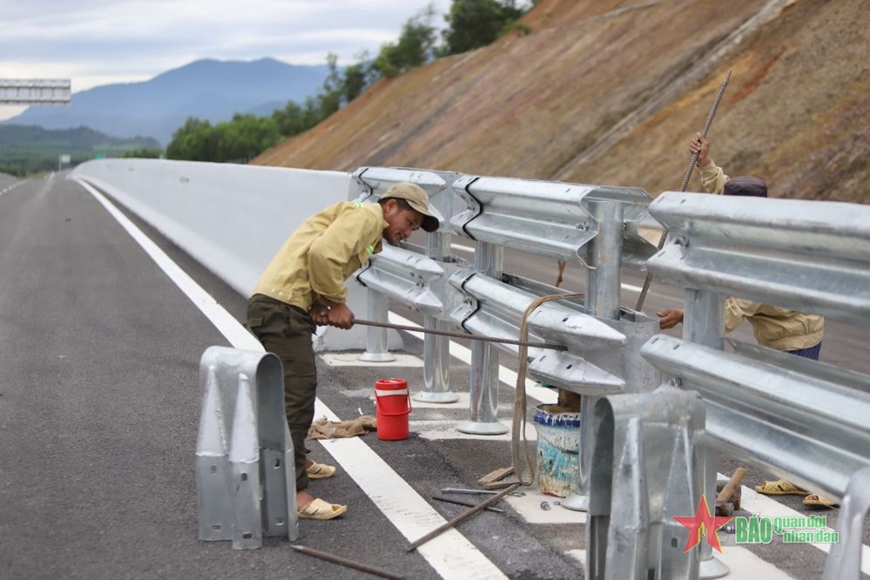 Khánh Hòa: Cao tốc Vân Phong - Nha Trang sẽ được đưa vào khai thác dịp Tết Nguyên đán Ất Tỵ