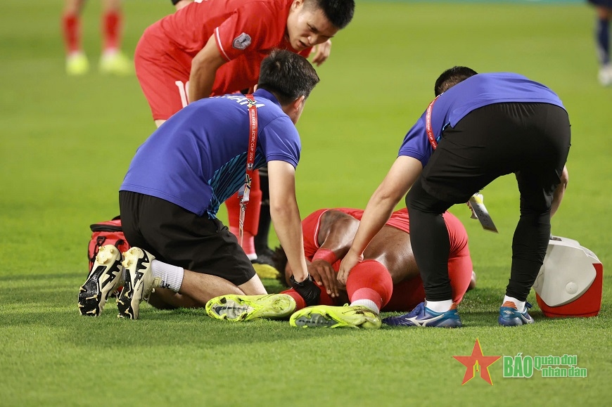 Nguyễn Xuân Son phải nghỉ thi đấu dài hạn sau ASEAN Cup 2024
