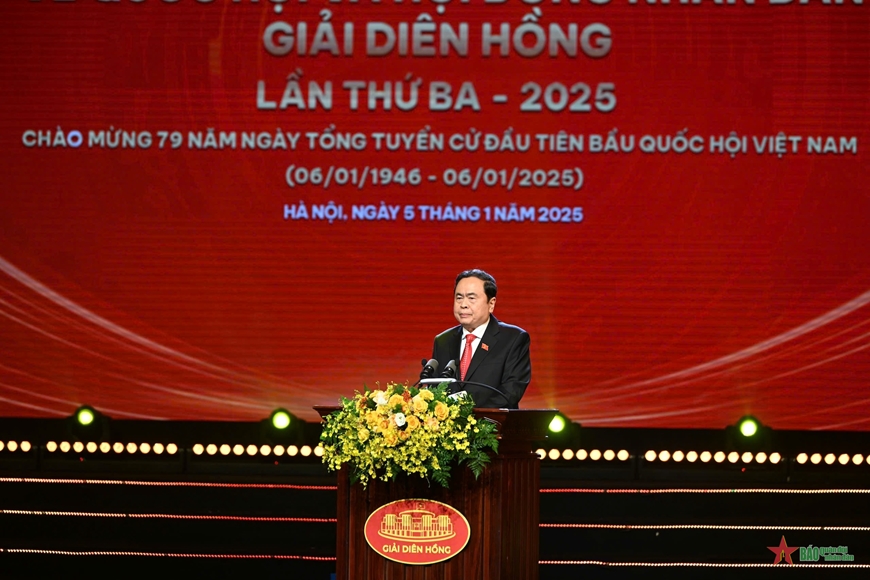 Lễ trao Giải Diên Hồng - Giải báo chí toàn quốc về Quốc hội và Hội đồng nhân dân lần thứ ba