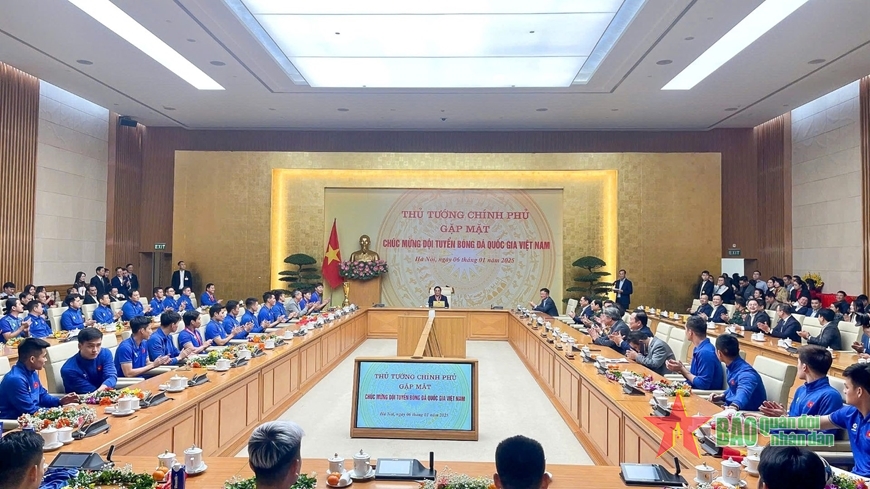 Thủ tướng Phạm Minh Chính gặp mặt, khen thưởng đội tuyển Việt Nam
