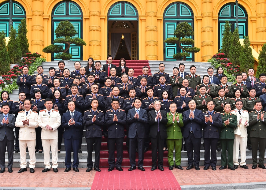 Chủ tịch nước trao Quyết định bổ nhiệm Phó viện trưởng và Kiểm sát viên Viện Kiểm sát Nhân dân Tối cao