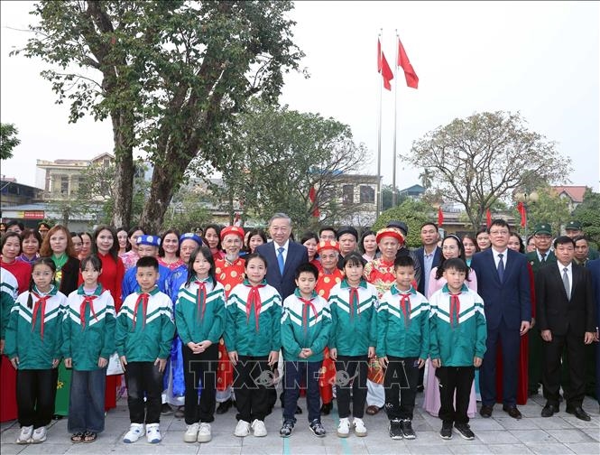 Tổng Bí thư Tô Lâm thăm, chúc Tết Đảng bộ, chính quyền và nhân dân tỉnh Hưng Yên