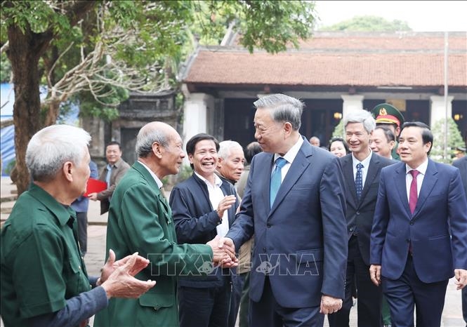 Tổng Bí thư Tô Lâm thăm, chúc Tết Đảng bộ, chính quyền và nhân dân tỉnh Hưng Yên