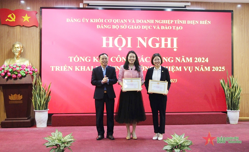 Điện Biên: Hơn 30 tập thể và cá nhân được khen thưởng trong thực hiện nhiệm vụ công tác Đảng năm 2024