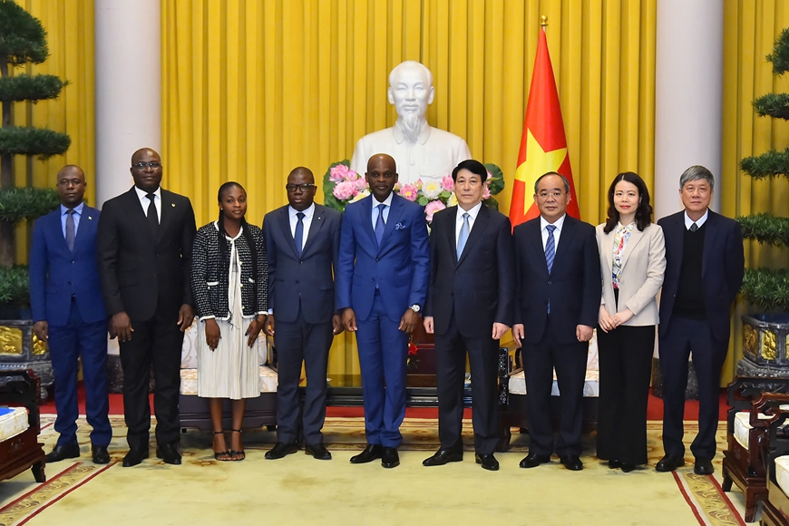Chủ tịch nước Lương Cường tiếp Bộ trưởng Ngoại giao Togo
