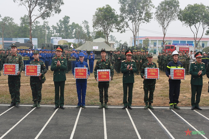 Binh chủng Hóa học diễn tập Phòng thủ dân sự ứng phó sự cố môi trường cấp quốc gia