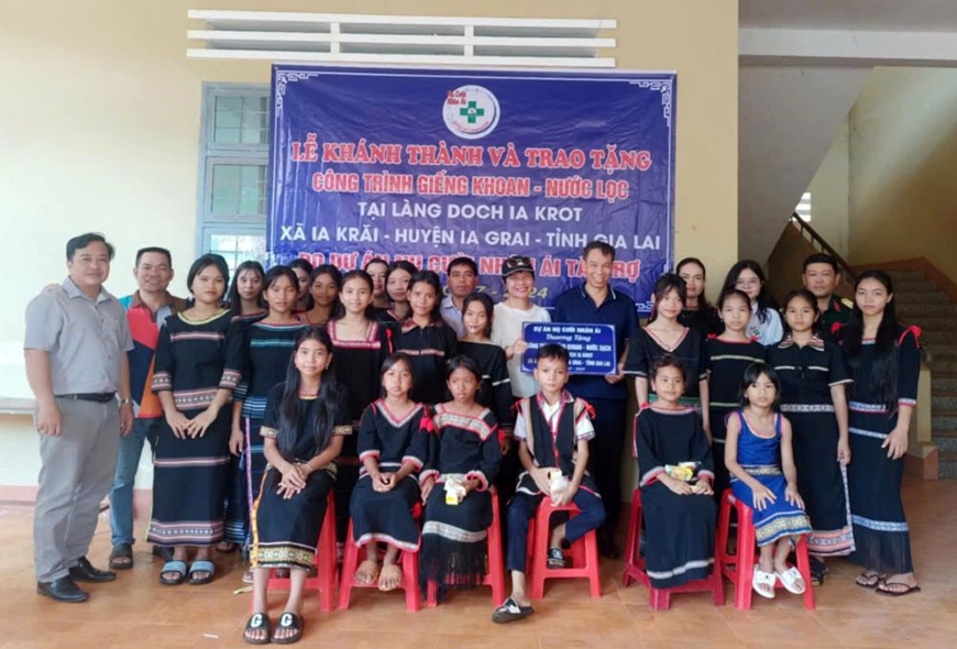 Anh Ngừng không ngừng phấn đấu