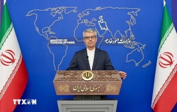 Iran hối thúc Pháp xem lại cách tiếp cận “không mang tính xây dựng”