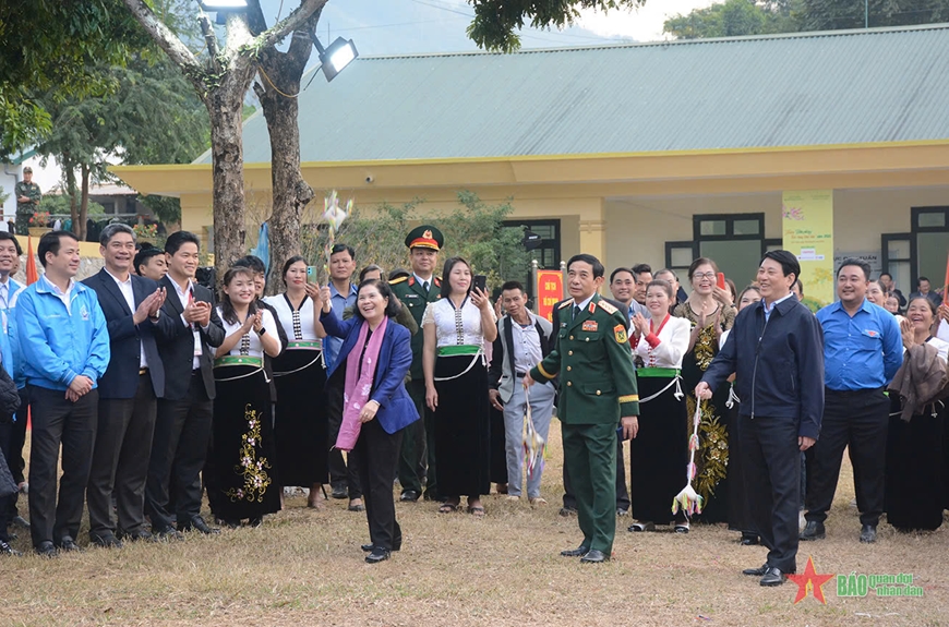 Chủ tịch nước Lương Cường tham dự nhiều hoạt động trong Chương trình “Xuân Biên phòng ấm lòng dân bản”
