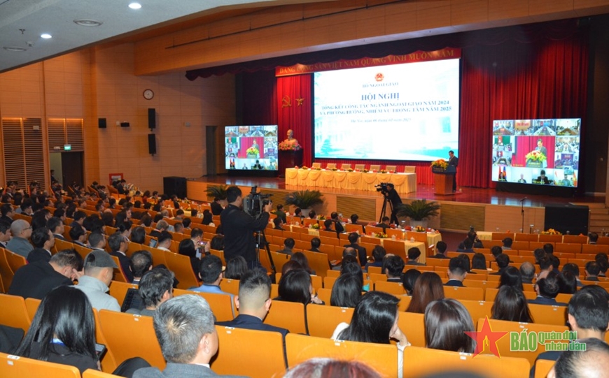 Ngoại giao - cầu nối đưa Việt Nam tỏa sáng trên bản đồ thế giới