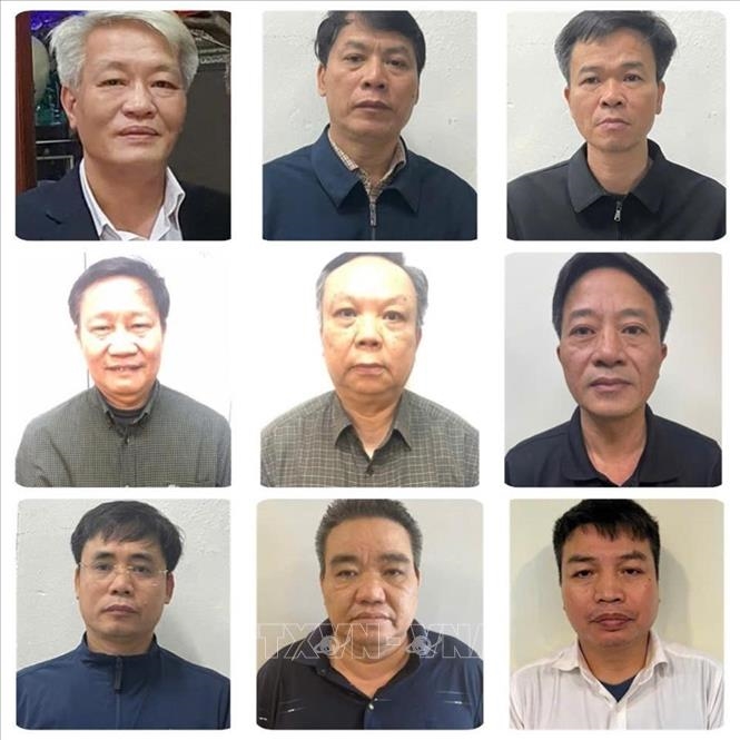 Khởi tố nguyên Thứ trưởng Bộ Nông nghiệp và Phát triển nông thôn và 11 bị can