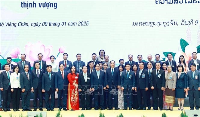 Thủ tướng Phạm Minh Chính và Thủ tướng Lào đồng chủ trì Hội nghị hợp tác đầu tư Việt Nam - Lào