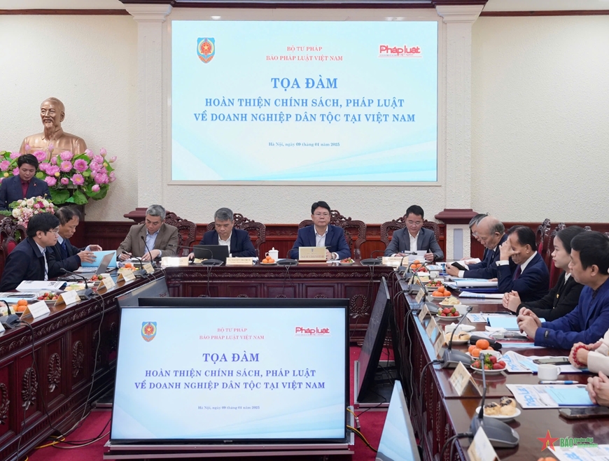 Tọa đàm đầu tiên về chính sách cho doanh nghiệp dân tộc