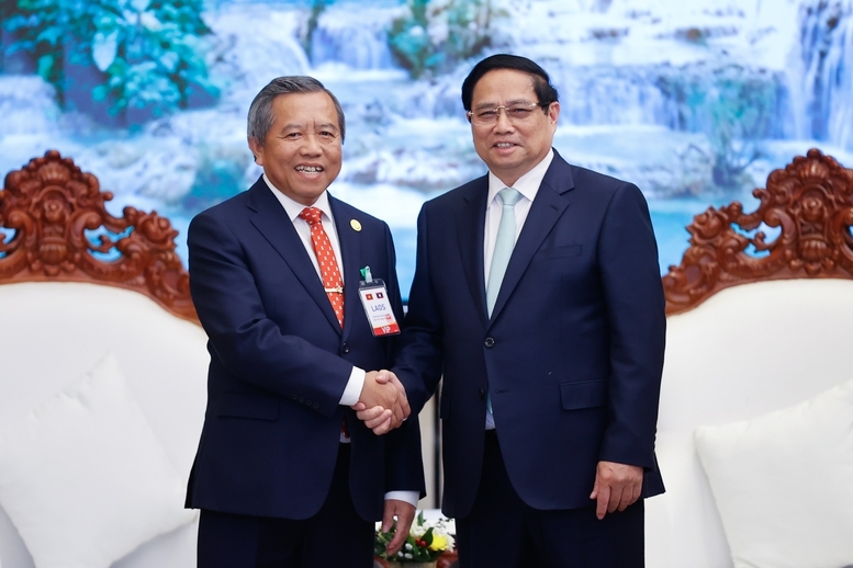 Thủ tướng Phạm Minh Chính: Thúc đẩy giao lưu nhân dân, giao lưu văn hóa Việt Nam - Lào sôi động, thiết thực hơn nữa