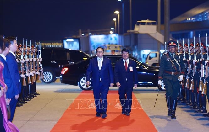 Thủ tướng Phạm Minh Chính hội kiến các đồng chí nguyên lãnh đạo Lào