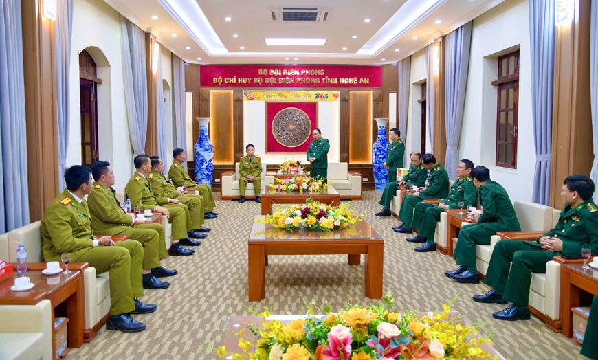 Công an tỉnh Bô Ly Khăm Xay (Lào) chúc Tết Bộ đội Biên phòng tỉnh Nghệ An