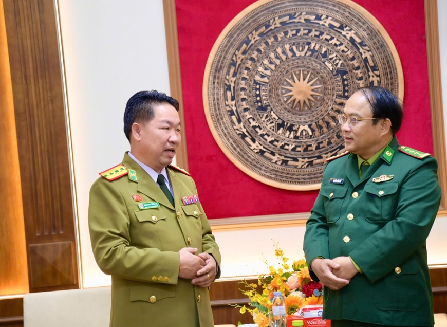 Công an tỉnh Bô Ly Khăm Xay (Lào) chúc Tết Bộ đội Biên phòng tỉnh Nghệ An