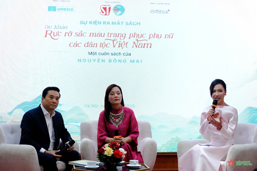 Ra mắt sách về trang phục phụ nữ các dân tộc Việt Nam