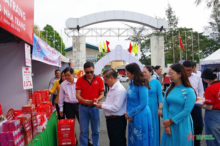 Cần Thơ: Khai mạc chương trình Chợ Tết Công đoàn năm 2025