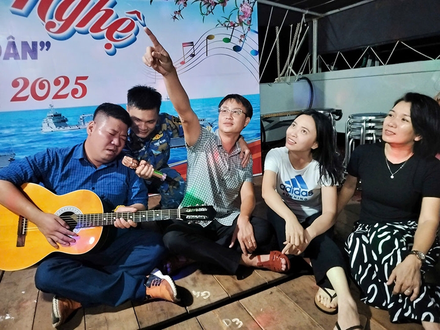 Sinh nhật đáng nhớ giữa trùng khơi
