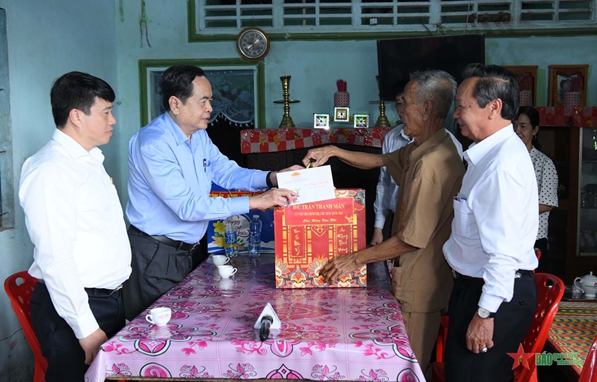 Chủ tịch Quốc hội Trần Thanh Mẫn: Hậu Giang phấn đấu tăng trưởng GRDP đạt 10-11% năm 2025
