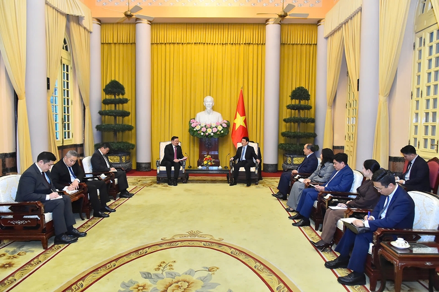 Chủ tịch nước Lương Cường tiếp Chánh Văn phòng Tổng thống Mông Cổ Gombojav Zandanshatar