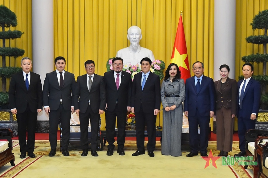 Chủ tịch nước Lương Cường tiếp Chánh Văn phòng Tổng thống Mông Cổ Gombojav Zandanshatar